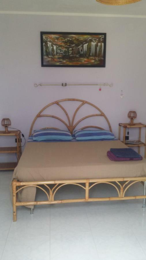 People Bed & Breakfast Castorano Exterior photo